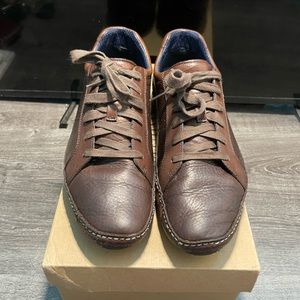 COLE HAAN MEN SIZE 10.5
